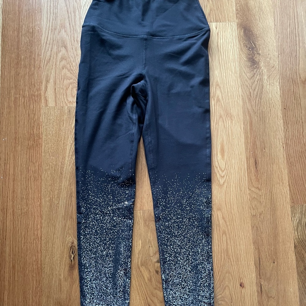 Never worn Mono B black/silver raindrop/sparkle leggings sz S